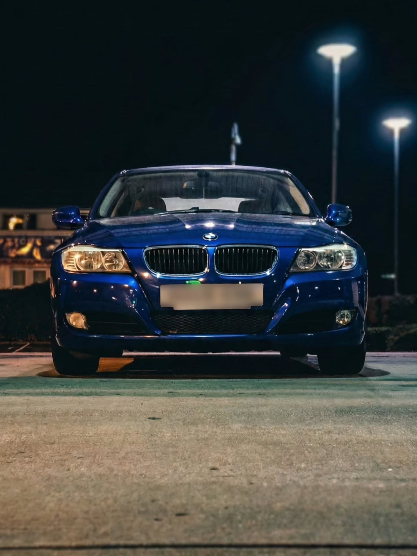 BMW E90 320i